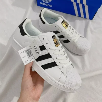 Giày Adidas